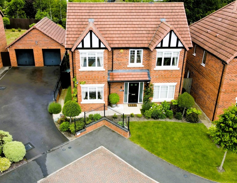 Parkwood Close, Alfreton, DE55